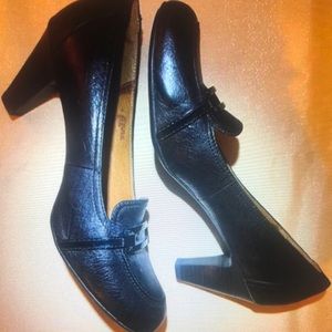 Soft black leather loafer pumps women’s size 11
